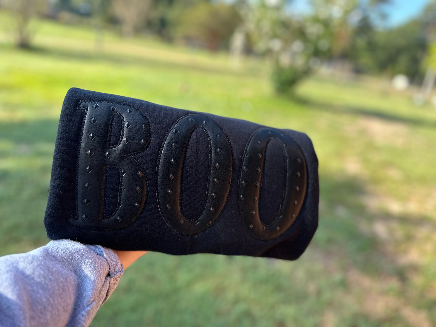 BOO Appliqué SWEATSHIRT